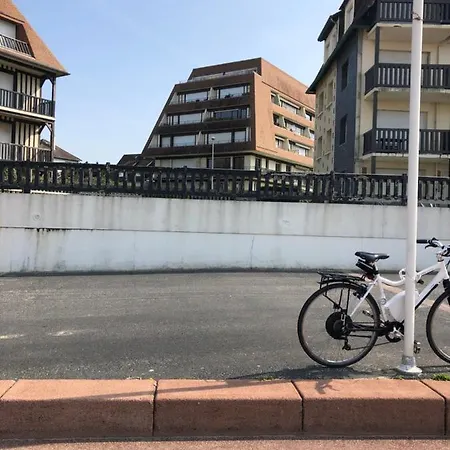 Апартаменты La Digue 45 Rue Des Lais De
